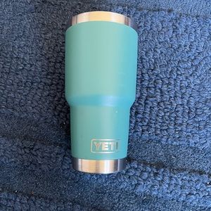 Yeti 32 oz cup